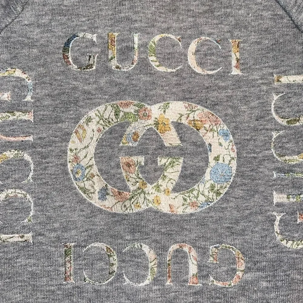 NWOT GUCCI GREY COTTON LOGO BABY SHORTIE 3/6M
